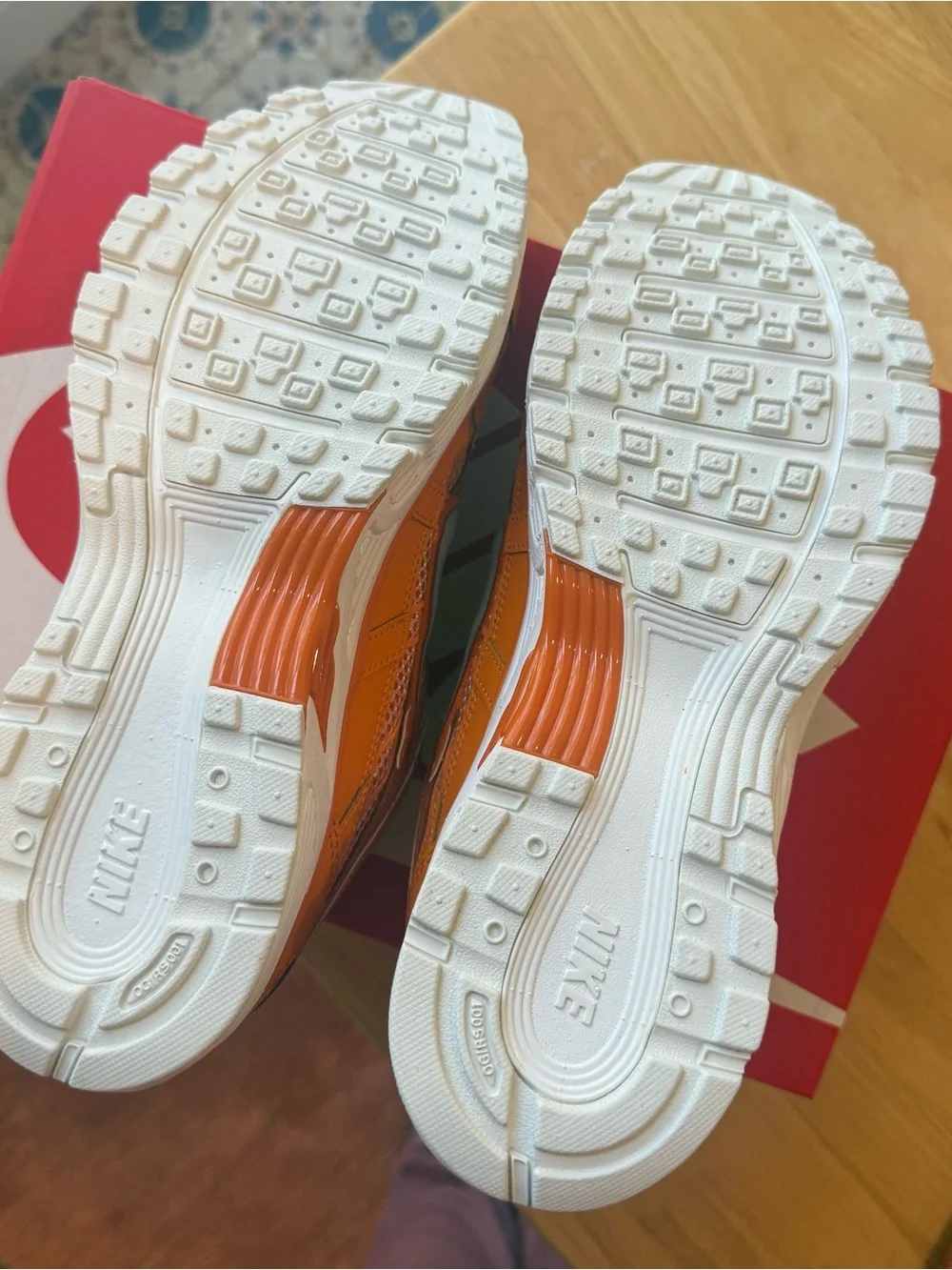 Nike P-6000 PRM KUMQUAT/METALLIC SILVER, ORANGE TENNESSEE men’s 9 women’s 10.5